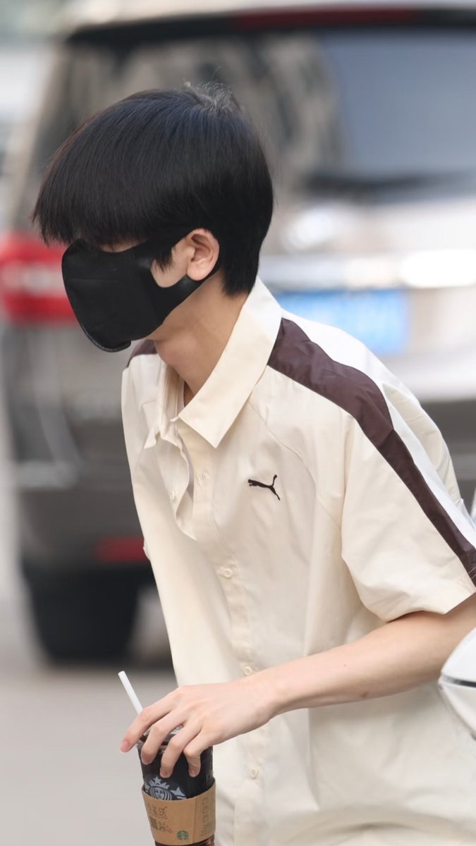 1230kkii's tweet photo. 릉혁이 출근 완료 🤍✨️ https://t.co/8xXmBv7PNM
