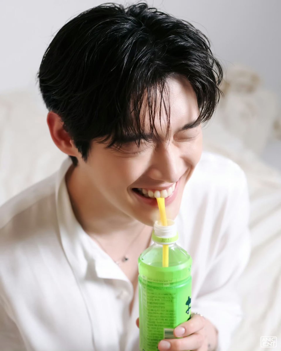 dolphinkhotinh's tweet photo. cho đến cuối cùng, nụ cười của anh là điều trân quý nhất…

#KimYoonSik #김윤식 https://t.co/Z6Q8n5sJuM