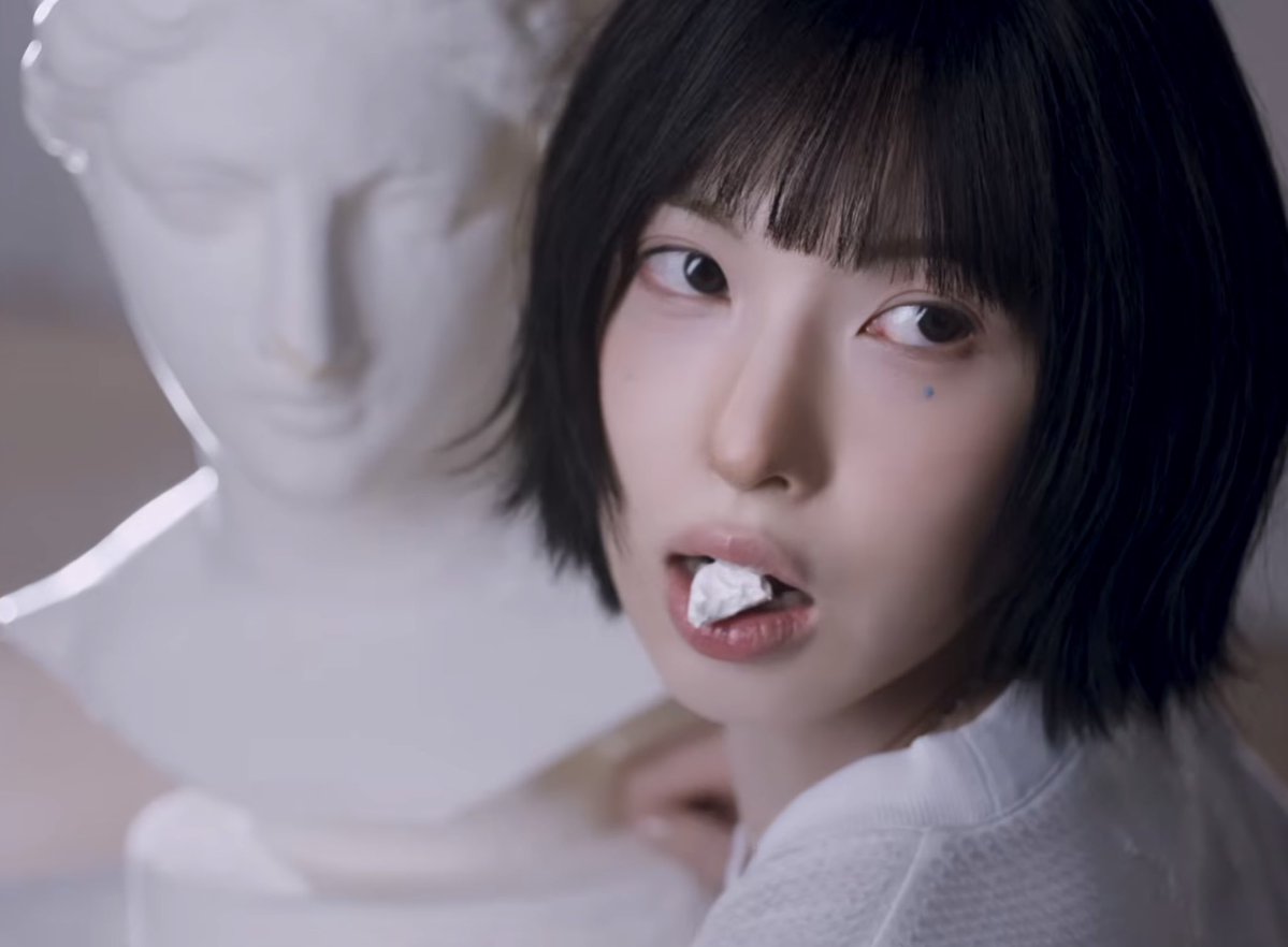 TEAM_NSWER's tweet photo. NMIXX’s “Strange Muse” album trailer is set to drop in 12 hours, first concept photo in 14 hours. We need to promote them as much as possible. Don’t forget to engage with and share them across all platforms!

Spotify pre-save page is likely to revealed on September 29. Don’t forget to get ready for it.