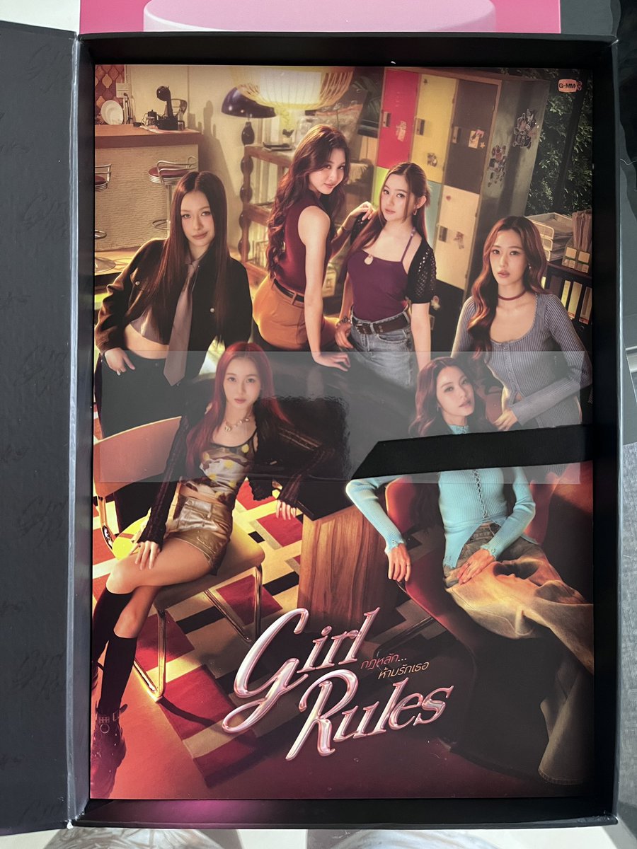 lauxfb1's tweet photo. Ya en mis manos! 🥹 gracias @ColOriental por hacer esto posible, son los mejores! 🫶🏼 🇹🇭🇨🇴

#GirlRulesSeries #MilkLove #NamtanFilm #ViewMim https://t.co/cWF1ggVPwj