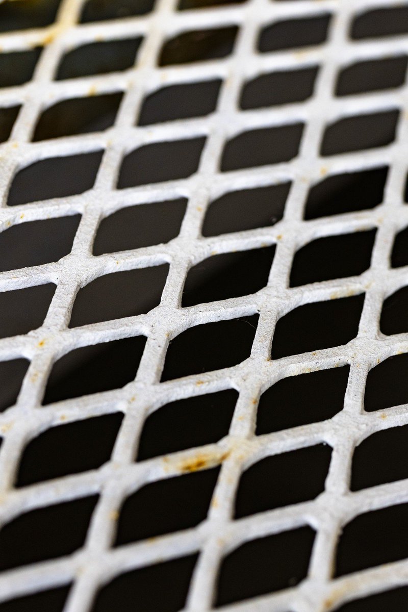 vintiga's tweet photo. Funky Grate #flickr #FunkyGrate #PaintedGrate #Funky #Paint #Macro #Macro100 #100mm #Downtown #DowntownStLouis #StLouis #Outside #WalkAbout #PhotographyIsArt #PhotoOfTheDay #White #Grey #Orange #Tan #Brown #Black https://t.co/2HG2u4puzb https://t.co/nKP67Hm7OR