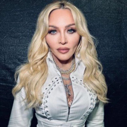 PopTingz's tweet photo. Madonna wins Artist of the Year at the 2026 #VMAs https://t.co/fQqp6gmoEa