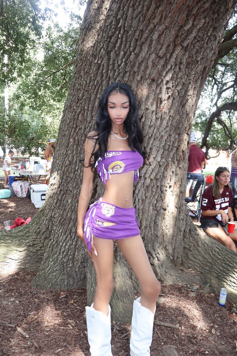 kendallureeee's tweet photo. LSU girls do it the best !! https://t.co/hVThabPWfZ