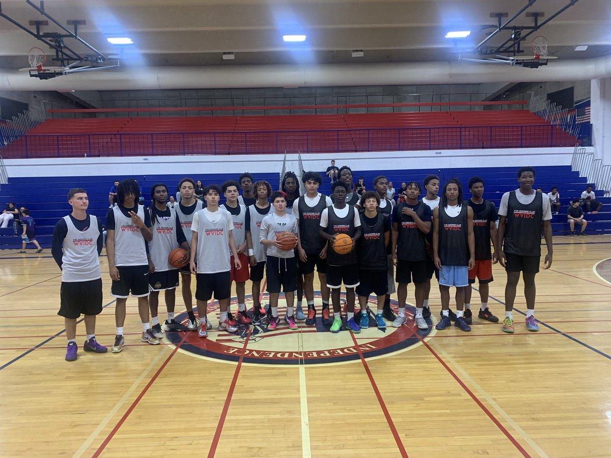 GreggRosenberg1's tweet photo. Top-20 Game for the first ever @theh00persclub West Valley ID Camp. @jacob_seliga @Risingh00ps @AZ_Bball_Oracle @jjmillyardaz @DelonBowenHoops @Nextup_AZ @PrepHoopsAZ https://t.co/AFwRgB9Qad