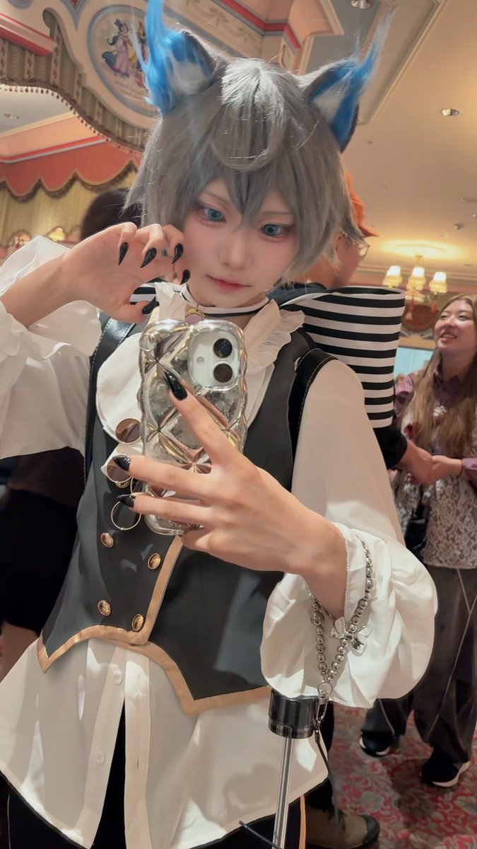 yomu_046's tweet photo. 本日グリムで🏰インパしてます！

 #Dハロ仮装 
 #Dハロ仮装2026 
 #Dハロツイステ https://t.co/7oZ7w8pj8H