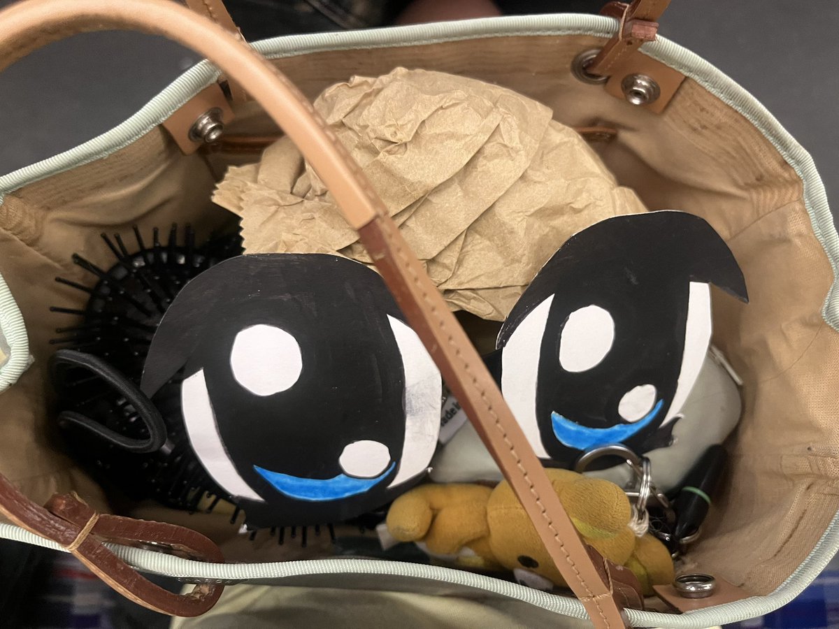 fluttershae's tweet photo. feeling watched….. 👀 https://t.co/Hzbgsq1O8o