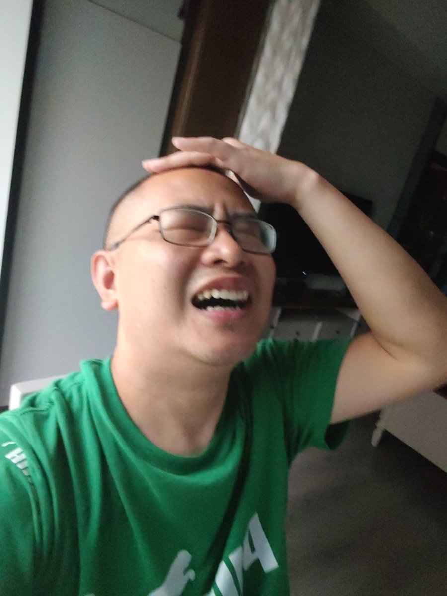 JamesCageWhite's tweet photo. I'm learning programming, it's super difficult 😭 i want to give up, too hard https://t.co/PzRL4N0noi