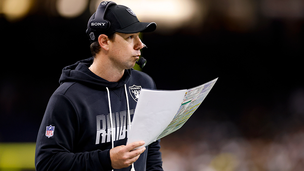 AroundTheNFL's tweet photo. The Raiders are 3-0 with an early Coach of the Year candidate. What We Learned from Las Vegas' win over New Orleans, via @TheDan_Parr 

https://t.co/2jIoxUAR9G https://t.co/C9DzxQDcVi