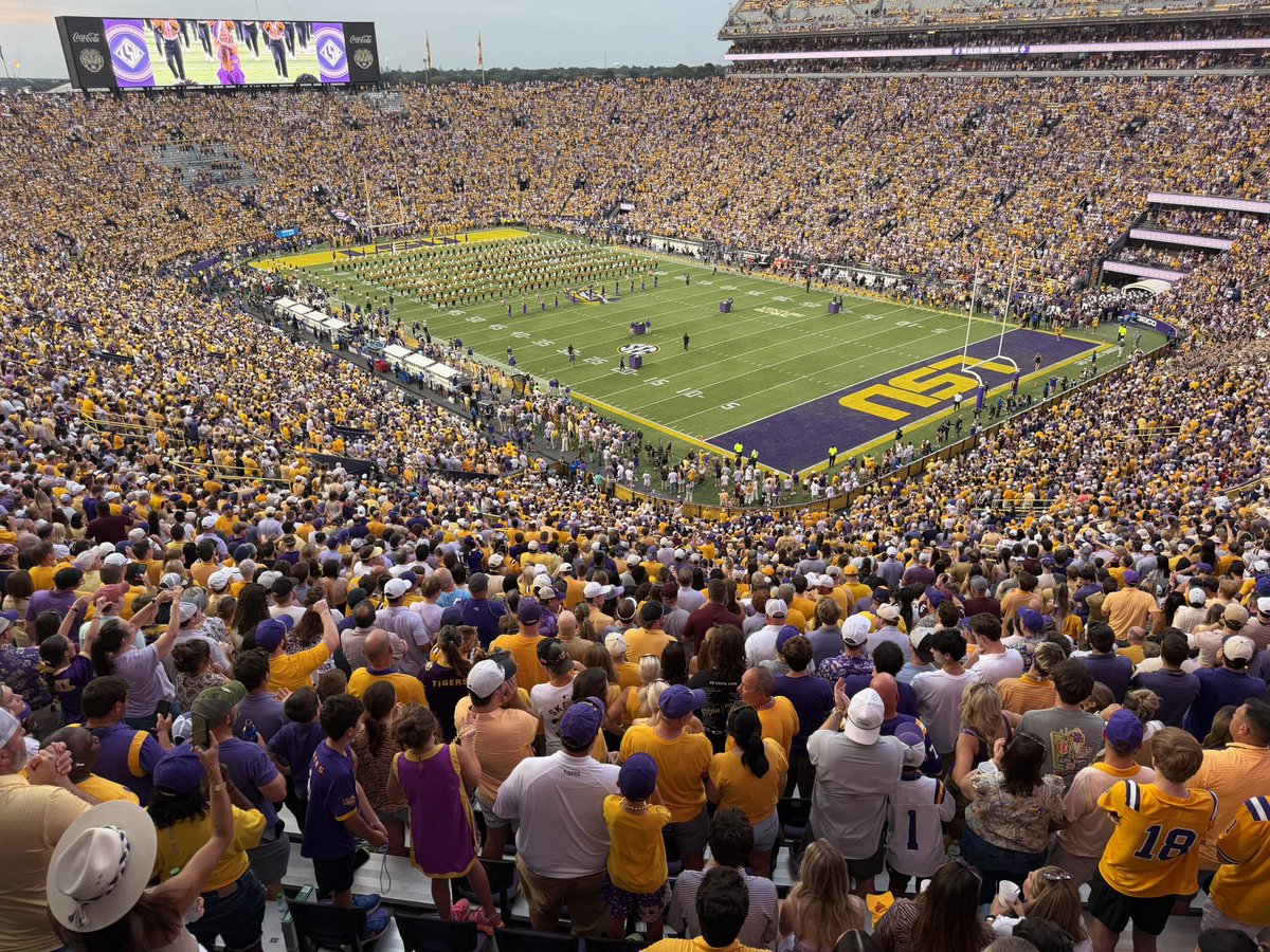 TravisWGillmore's tweet photo. @Micah_CBC @LSUfootball Agreed. Saturday night at Tiger Stadium is a one of a kind experience, highly recommend https://t.co/MkEkk8nvWr