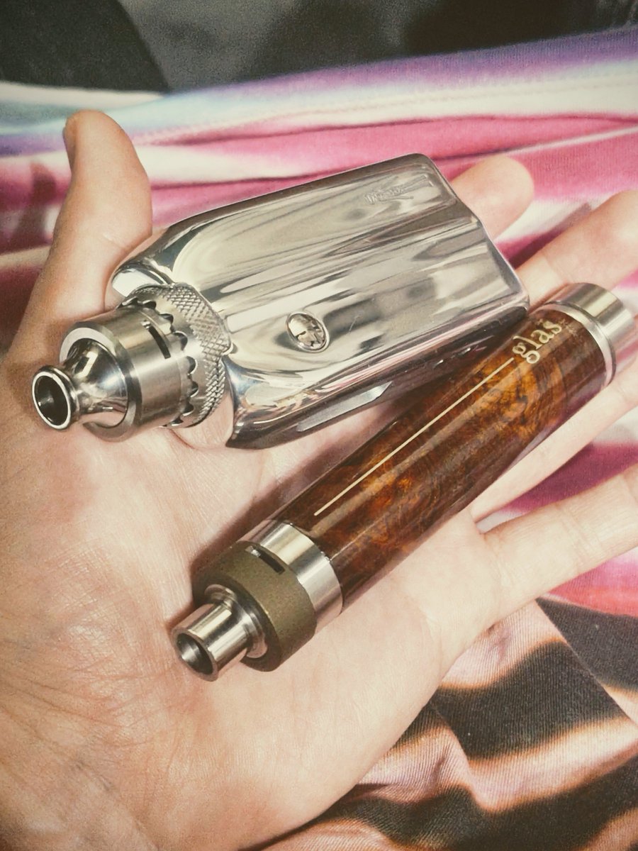 jose_vape's tweet photo. 長雨の憂晴らしはシコいセットで💭 https://t.co/oTb4dfCkxa