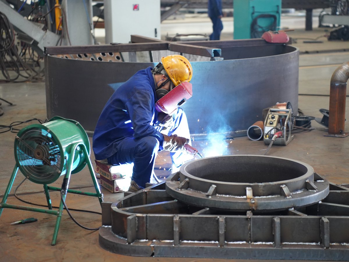 OffcialTangxing's tweet photo. From steel to structure. 🔥
Every weld is part of the strength behind the machine.
#Tangxing #Engineering #Manufacturing https://t.co/gtktFFxPTp