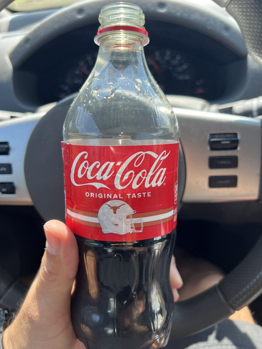 Baseball25dave1's tweet photo. First time seeing this. #Texas #Coke #Cocacola https://t.co/WVWSuKFpFC
