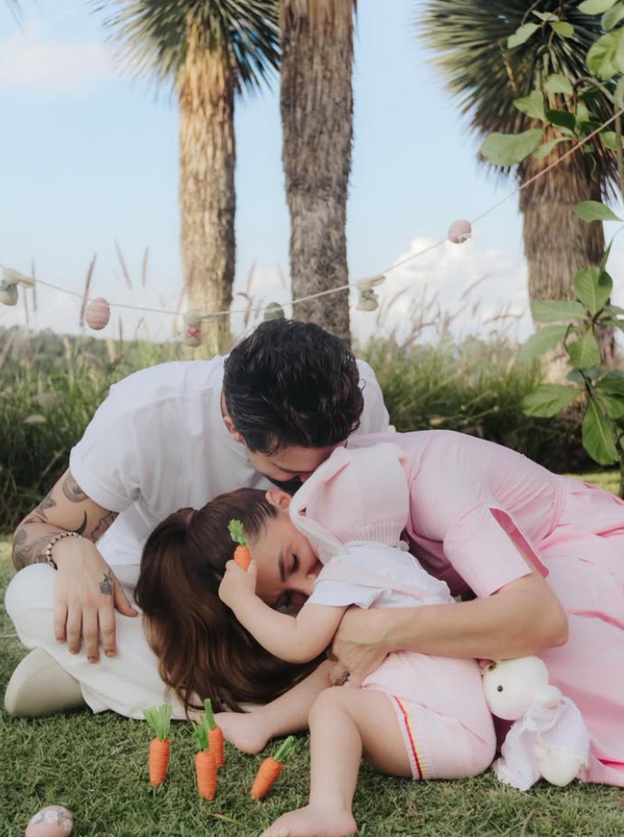 minhasortejade's tweet photo. "a jade e a serena são as maiores alegrias da minha vida (...) foram responsáveis por um amadurecimento muito rápido meu. Depois que a gente casou e teve a Serena minha vida mudou, minha cabeça mudou, meu coração mudou.." ❤️ https://t.co/DA4NnYGzWC