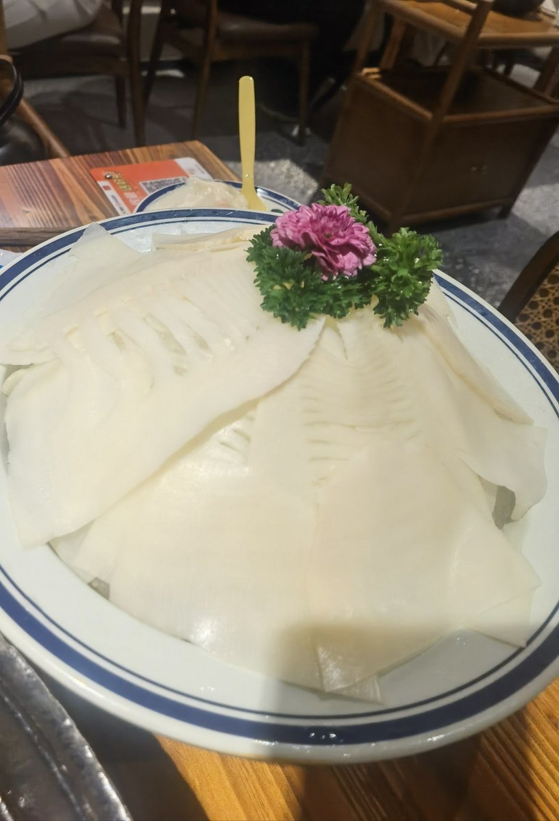 ssssssseommmmer's tweet photo. Hey, this cloth wrapped around the hot pot, but I accidentally touched the searing pan, don’t make the same mistake I did!， https://t.co/YVHaS7CcTK