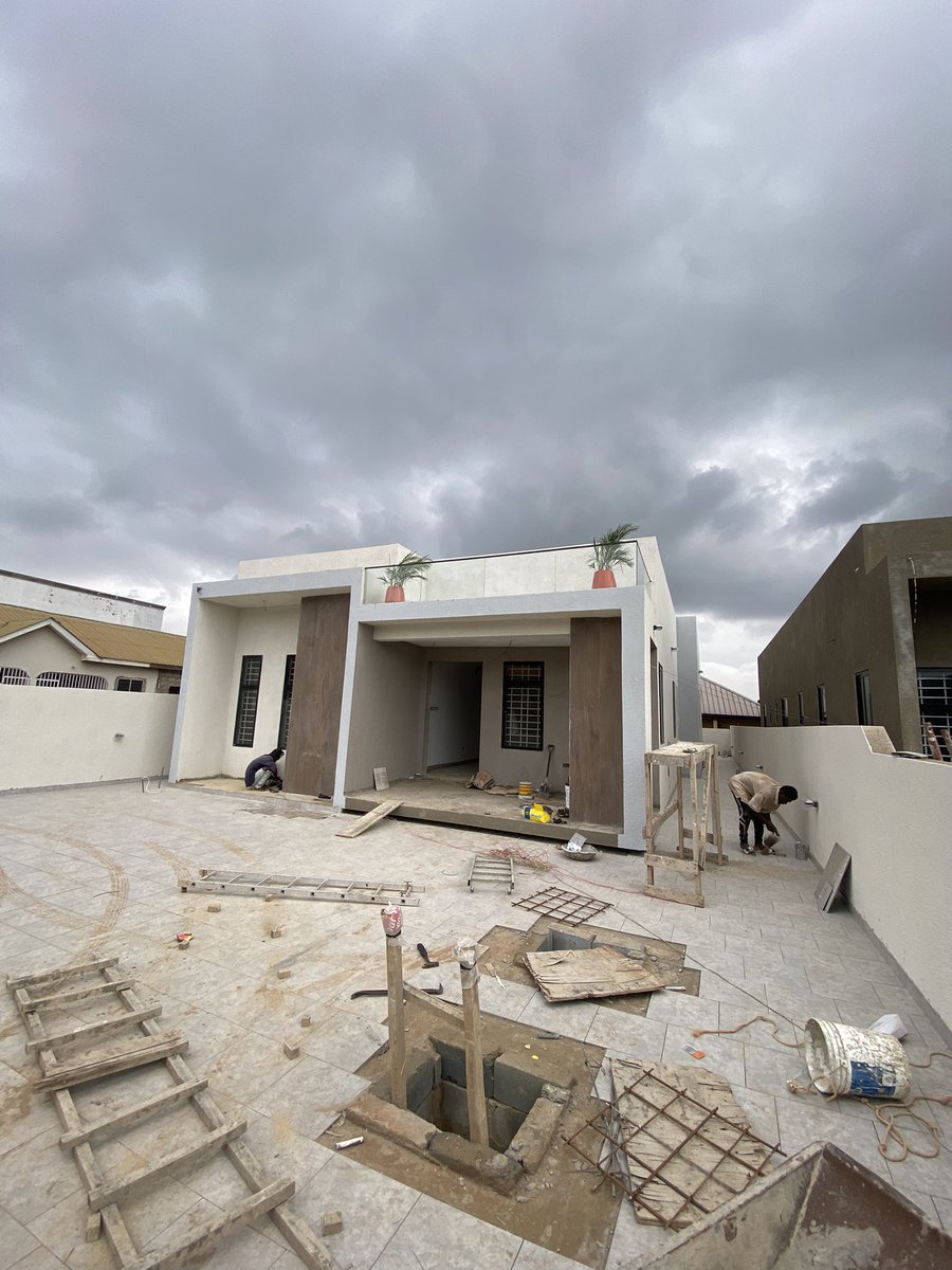Richid___'s tweet photo. The house is very close to the roadside. call or text 0532847622 for any further enquiries https://t.co/yWohCWCZmP