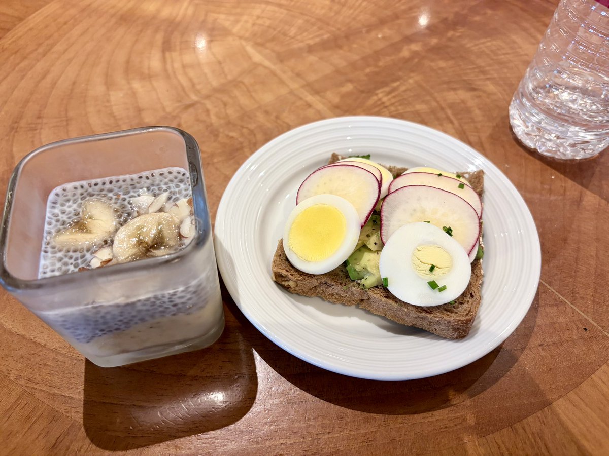 tanstaafl44's tweet photo. 5Fカフェの朝の軽食が好きー
#RoyalPrincess
#R1640 https://t.co/FAbWlvRs7o