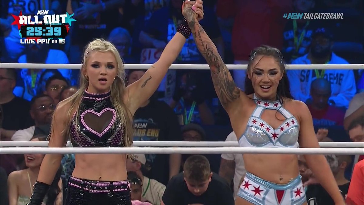 SkyeBlueNet's tweet photo. #AEWAllOutTailGateBrawl Screencaptures: https://t.co/HJZ8EJRXIK - @SkyeByee https://t.co/6nCLwBnbO5