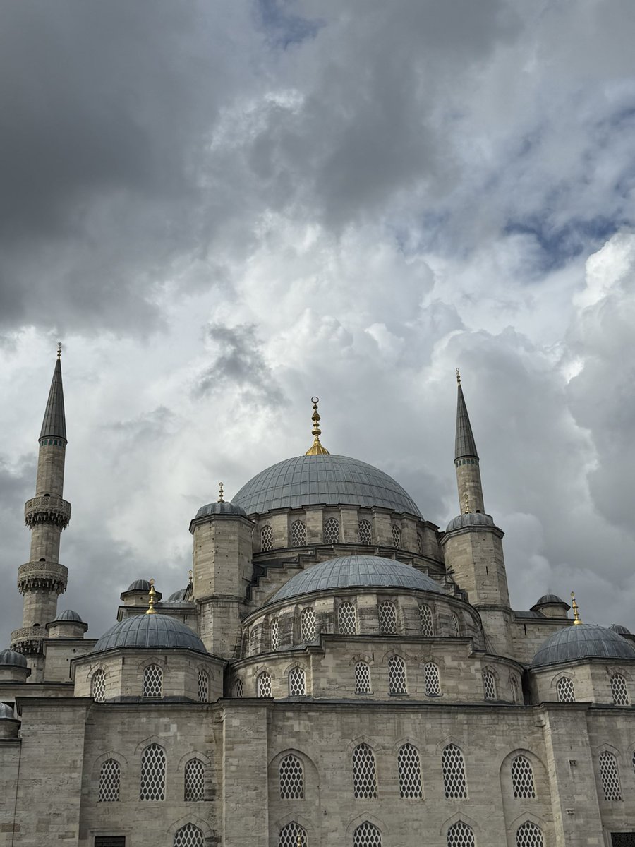 handankadioglu's tweet photo. istanbul’da kaybolmak, https://t.co/EeB7dBXvhE