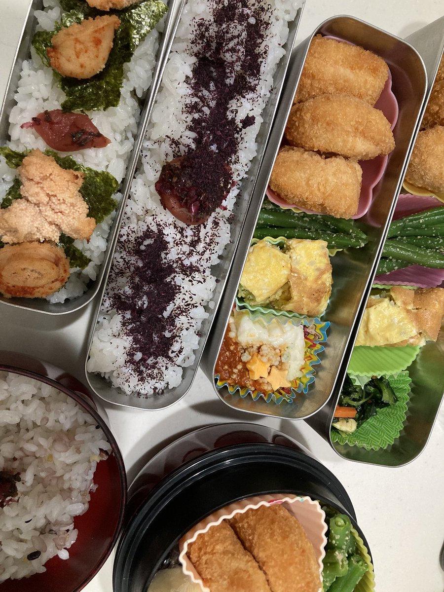 halco_berry's tweet photo. 【9/28朝】
おはようございます〜4:50起床☁️

白身魚のフライ、いんげんのごまあえ、紅生姜たまごやき🐟

出社するだけで偉い月曜日
肩の力を抜いて、ファイト

#お弁当記録
#ひとこと朝宣言 https://t.co/fHjIzfqpTX