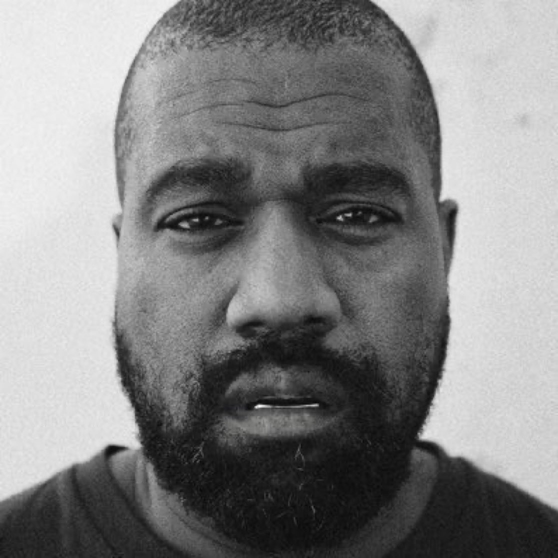 timedergisitr's tweet photo. ‼️SON DAKIKA‼️

Kanye West’in bir hayranını *ldürüp c*sedini yediği hakkındaki iddialar gündeme bomba gibi düştü!

Siz bu iddialar hakkında ne düşünüyorsunuz? https://t.co/5KgsxDGZGx