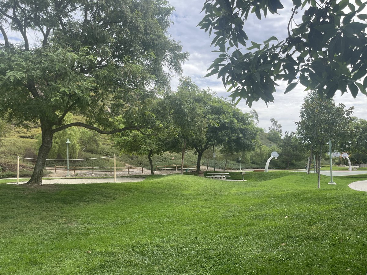 moeller4orange's tweet photo. District 6 Spotlight: Serrano Park 🌳

Elevated park in Serrano Heights (early 2000s) with ocean &amp; Catalina views. Dual playgrounds, courts, field, path, picnic areas, restrooms &amp; parking. 🍊

📍 2349 Apache Creek Rd

#OrangeCA #ScenicSixth https://t.co/Ixy32EPLud