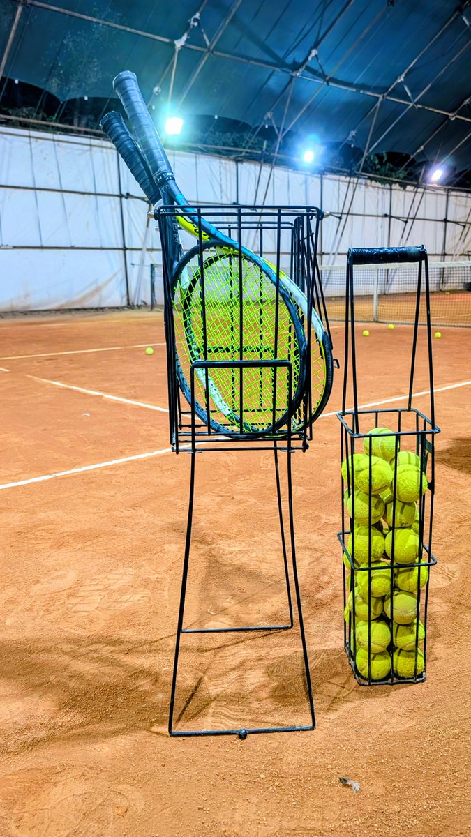 akbarnemati's tweet photo. امشب فقط یک هدف دارم: بهتر از دیروز بازی کنم. 🎾🔥
No pressure. Just progress.
#Tennis #TennisLife #KeepImproving https://t.co/U1YEjogOaQ