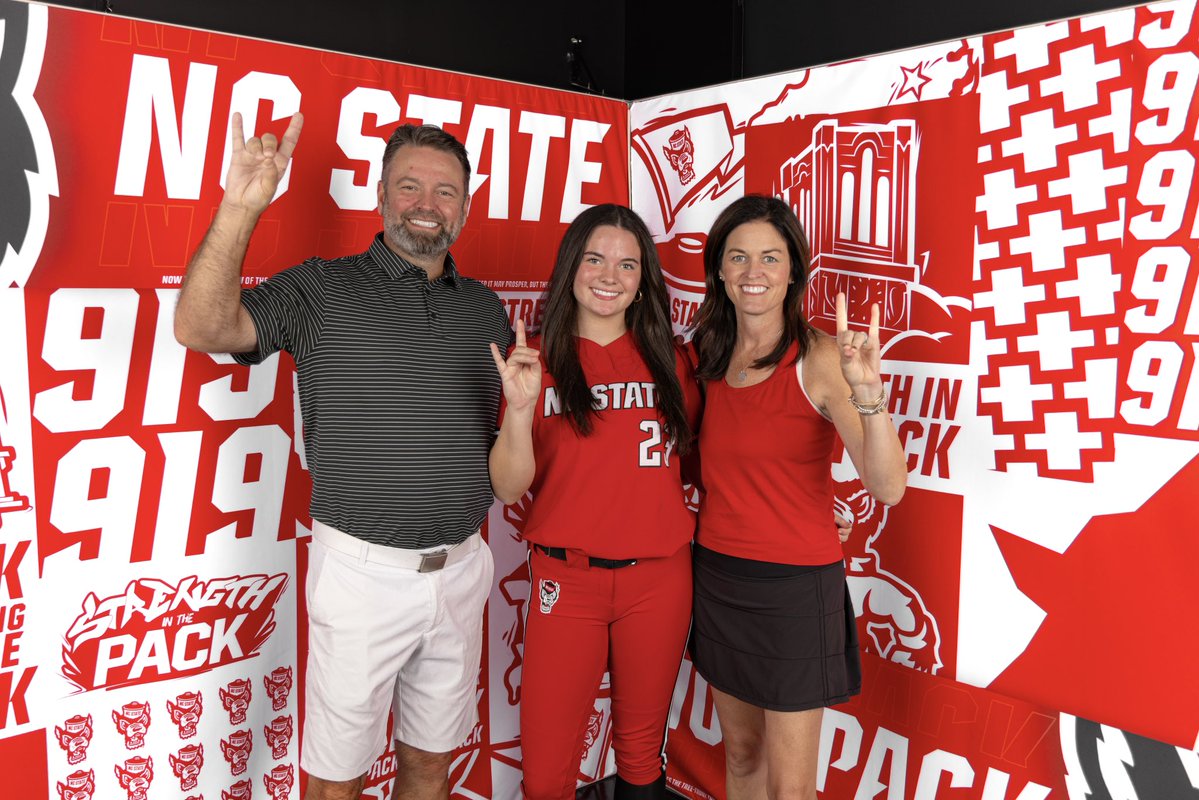 WrigleyMegan28's tweet photo. IM JOINING THE PACK‼️‼️🐺🐺

#committed 
@wfnationsoftbal @PackSoftball 
@PaceKnights @LLefty18 @FrizellRiley @chrisbosh @CoachCassady https://t.co/1OknAxtBMy