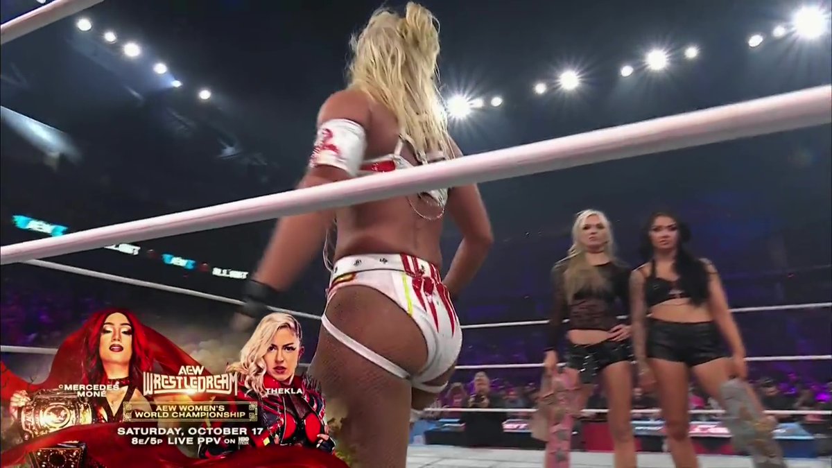 SkyeBlueNet's tweet photo. #AEWAllOut Screencaptures: https://t.co/dIHJvhNkth - @SkyeByee https://t.co/ZfdDqEnO7b