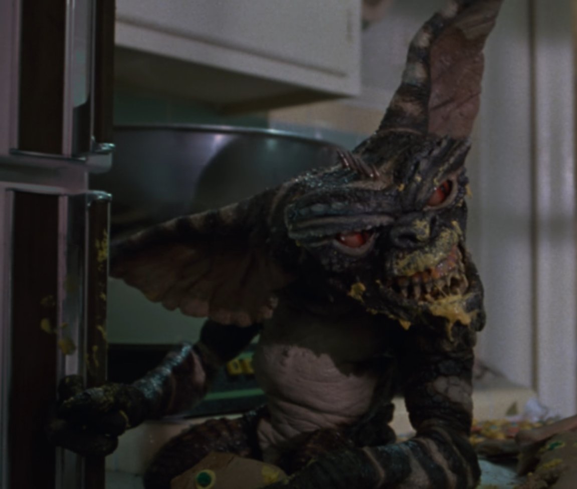 THE_Gremlins__'s tweet photo. "Hmmm?"

It slowly turned it's head, snarling at her...Ready to attack her. https://t.co/SRmo4TcLDO