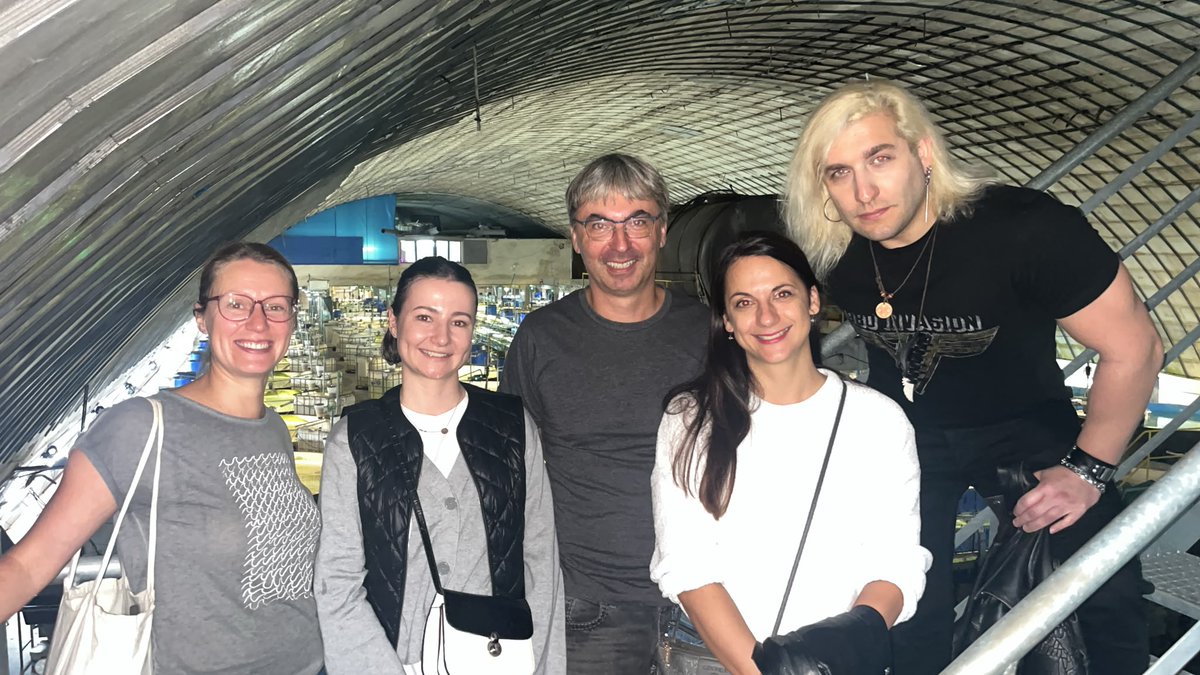 FishProtLab's tweet photo. Great visit to Petra-Aqua in Turčianske Teplice – Europe’s largest aquarium fish farm, run by our friend Petr Posel. An impressive facility full of beautiful fish! 🐠 And good news for the farmer, perhaps less so for a parasitologist 😉 – all fish we examined were parasite-free! https://t.co/ooy7WjNpuC