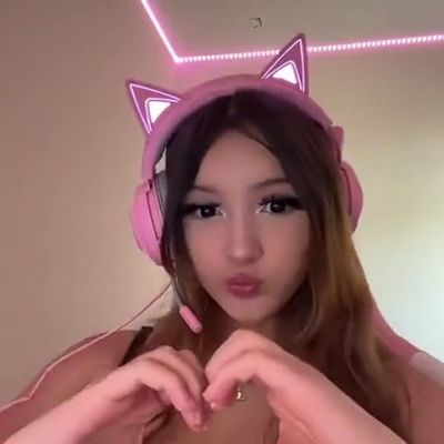 khaled2578's tweet photo. #minichat #snapchat #candid #latina #bop 

https://t.co/oIwFNEahtm https://t.co/EtOVprq83X