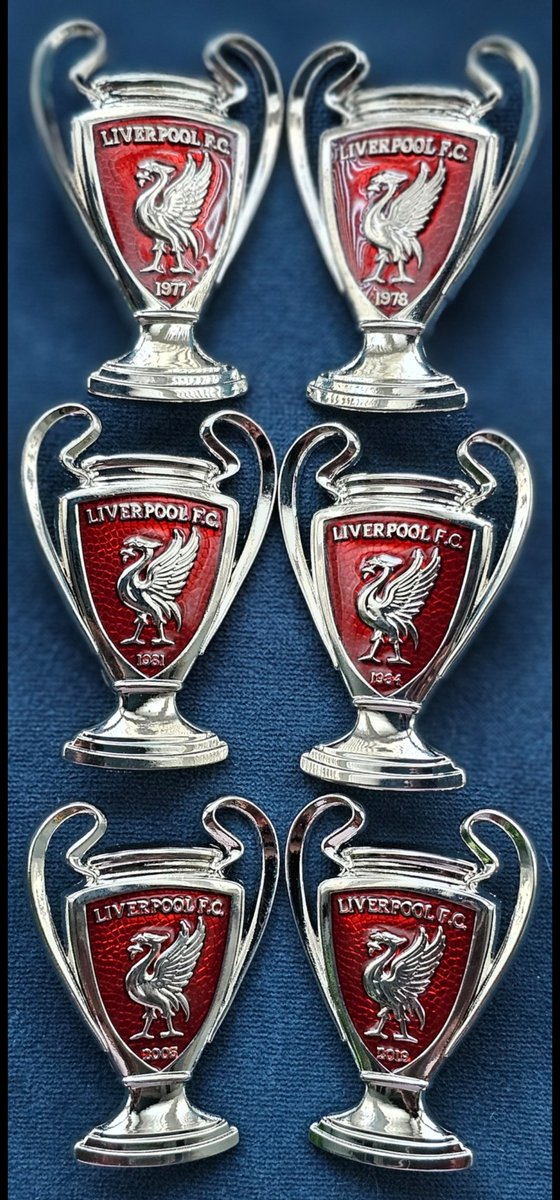 Portersreds68's tweet photo. Only about 15 full sets left of this lovely set

50mm in size

Framed and mounted is a thing of beauty https://t.co/XAsz5hEUIZ