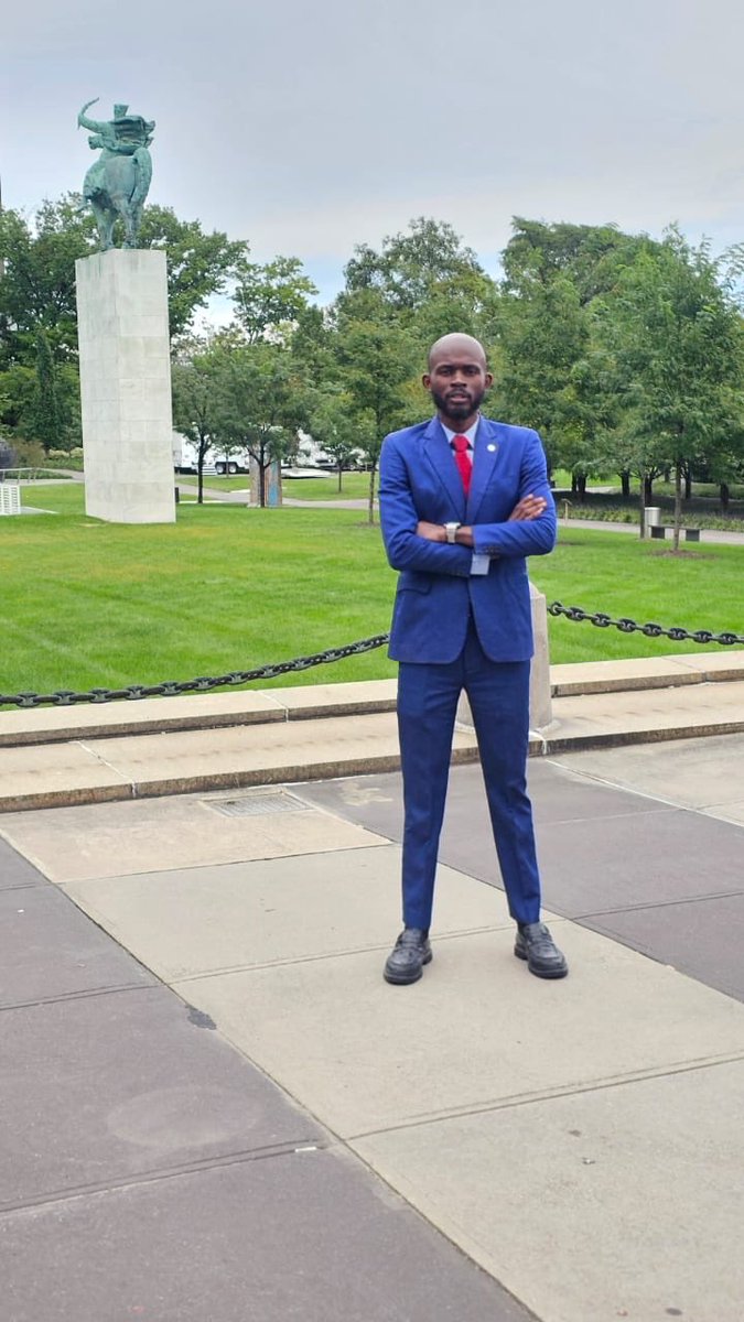 MeschacAlmera's tweet photo. Ce fut un honneur d’avoir pris part à la Semaine de haut niveau de la 81e session de l’Assemblée générale des Nations Unies à New York, et d’avoir eu le privilège de rencontrer de dignes fils et filles d’Haïti, notamment le shérif de New York.
#UNGA81
#Diplomatie
#FiertéHaïtienne https://t.co/rQDTMjEfe0