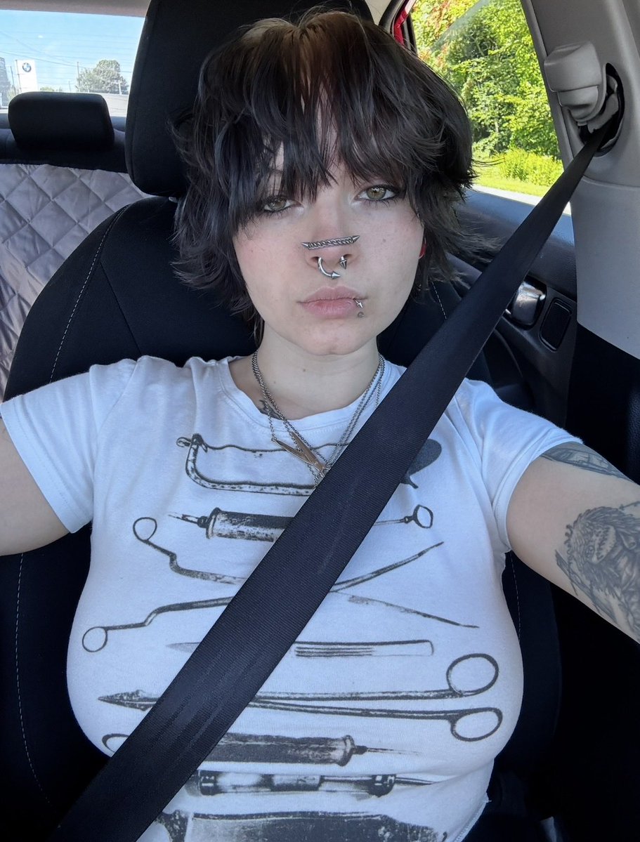 sorabunii's tweet photo. why don’t you give mommy a ride https://t.co/SsRBJVeHgd