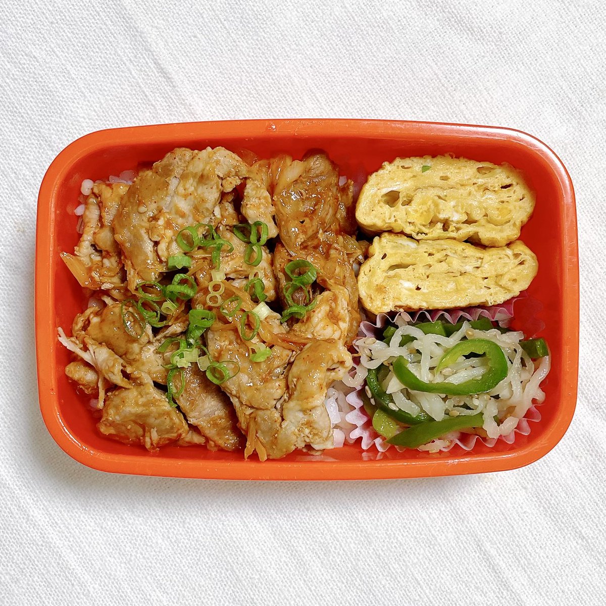 alc88pct's tweet photo. 豚こま肉のコチュジャン炒め弁当
 #お弁当 #お弁当記録 #お弁当作り https://t.co/6BhWFYOd1K