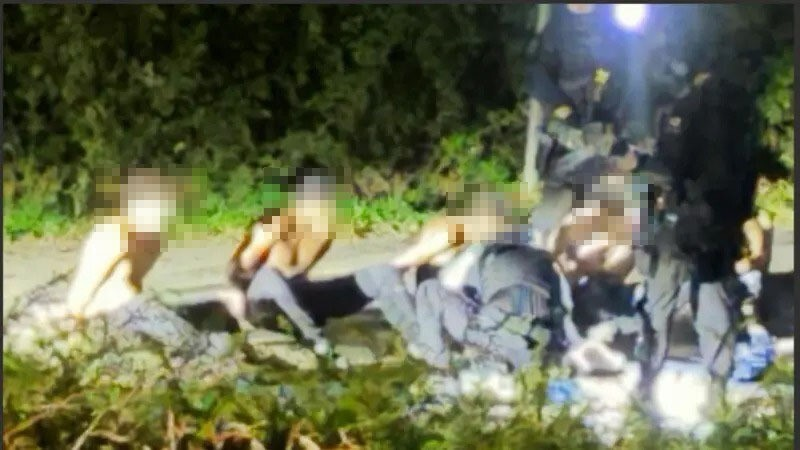 SylwiaToka43618's tweet photo. Mainstream media blur potential suspects’ faces from the incident near RAF Fairford.

Meanwhile the rest of us already saw the uncensored pictures on X.

BBC:                                                    X: https://t.co/XiMNlklQLr