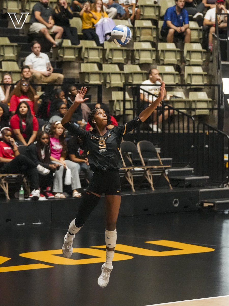 VandyVolleyball's tweet photo. on the move
#SetTheStandard | #AnchorDown https://t.co/W5rG2FseaJ