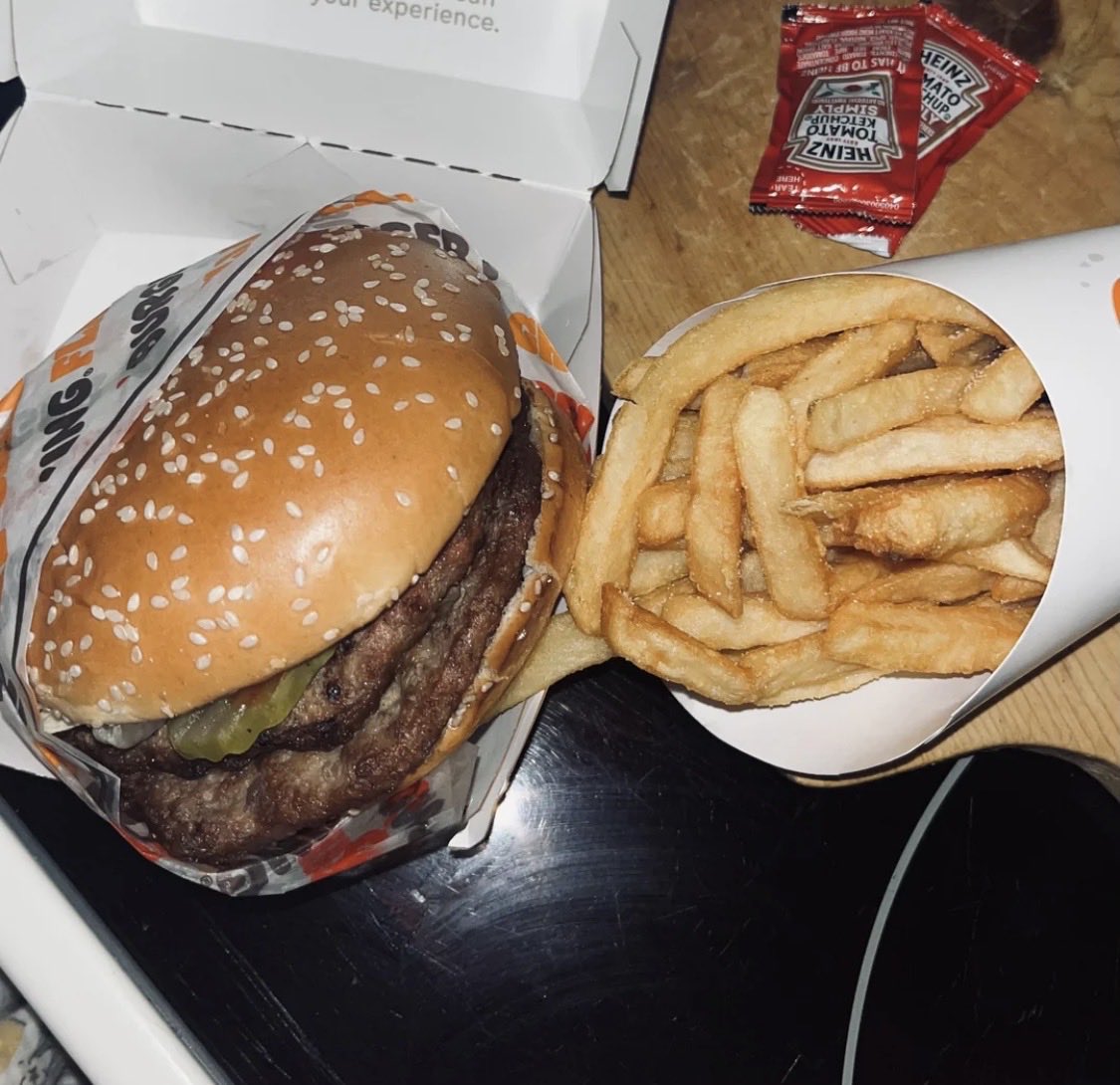 ahshael's tweet photo. posting to remind myself i was a FAT FUCK TWICE THIS WEEK ALREADY ‼️ keep that damn mouth shut today, bitch #edtwtㅤ #meanspo #junkorexia https://t.co/tIINjlk4j4