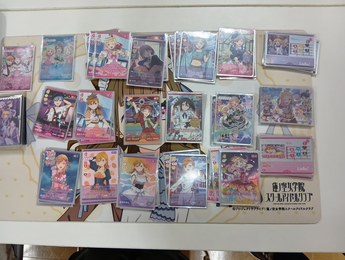 PqmGX5C1j296849's tweet photo. 本日ラブカCSを開催いたしました
９名の方にご参加をいただきました。

優勝者はうえぴーさんです、おめでとうございます。

デッキレシピをいただきました、本日はご参加いただきありがとうございました。

#ラブカ
#璃奈CS https://t.co/ufYHjNoi6T