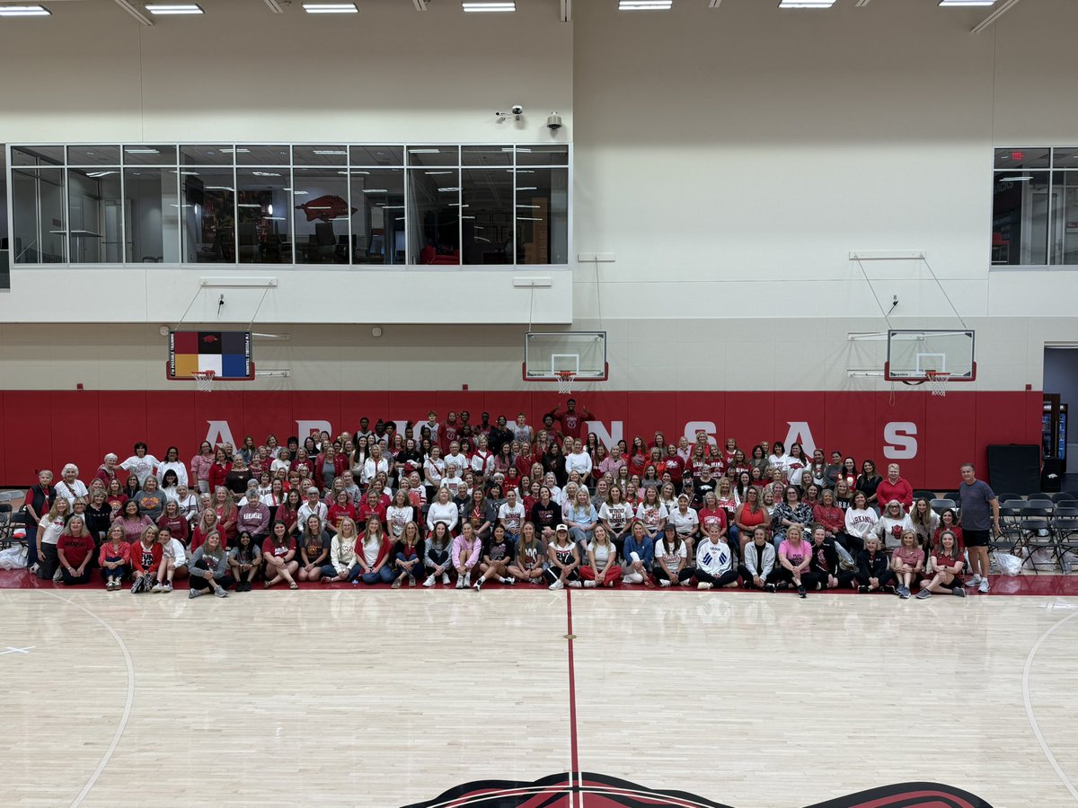 CoachCalArk's tweet photo. What a great afternoon at our Women’s Clinic Presented by Blakeman’s Fine Jewelry! The ladies got a chance to meet our staff, hear from Ellen (and meet Lola), learn about our program, and watch practice. Another record year of attendance with over 220 here today! Already looking forward to next year!
