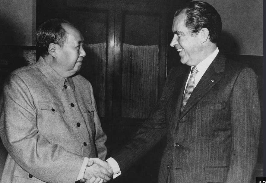 Alberta_Nur's tweet photo. Si j'étais toi je doserais avant de parler de complicité avec la CIA parce que pendant que Mao tapait la pose avec l'impérialisme américain, les trotksystes ont du s'affronter à a persécution des staliniens et des gouvernements bourgeois partout dans le monde. https://t.co/4pkQXQsliR