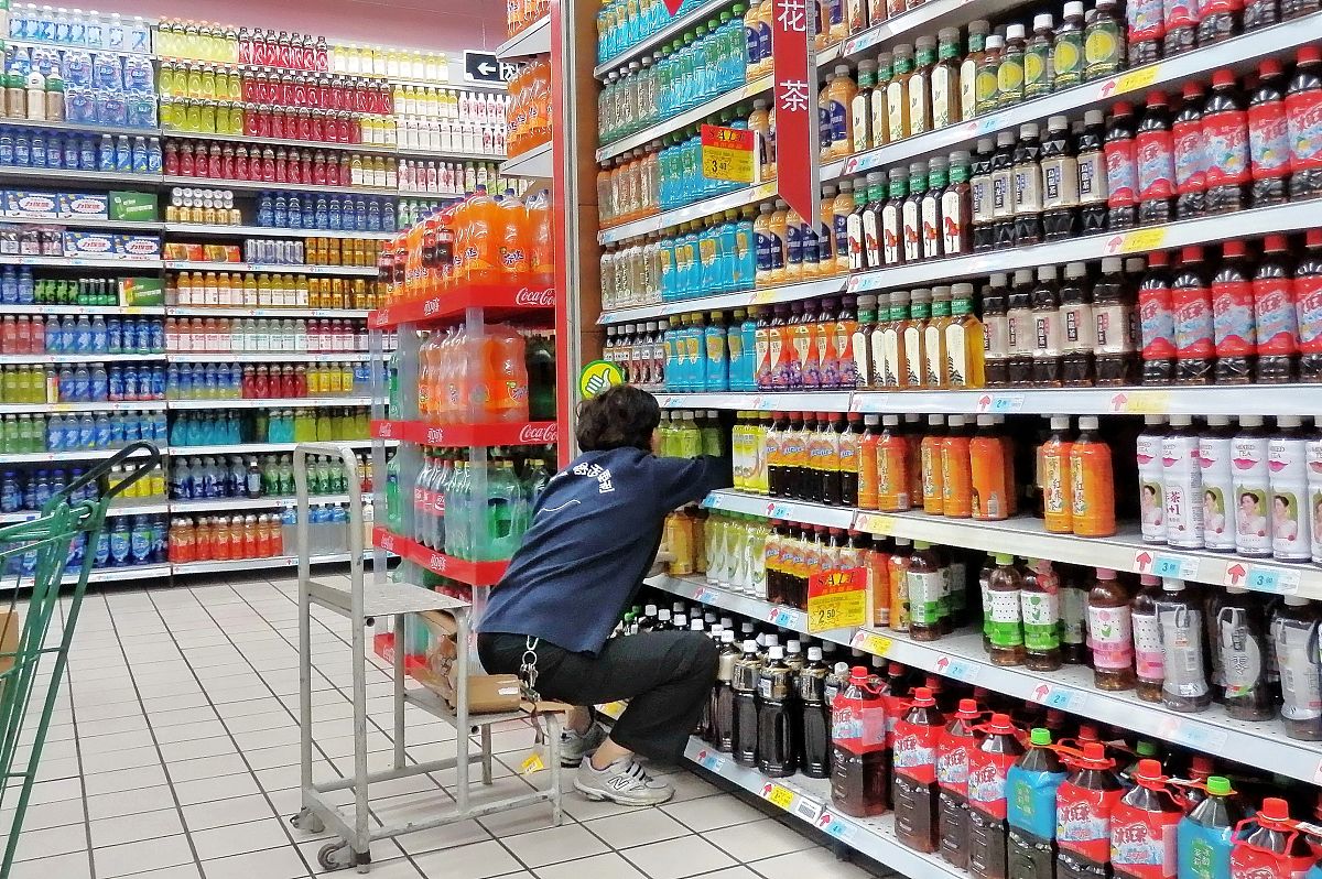 DevonaAj2l8's tweet photo. Hoy abastecí la tienda con snacks, bebidas frías y productos de primera necesidad — lista para atender a todos los clientes! https://t.co/JCQEIIUMiQ