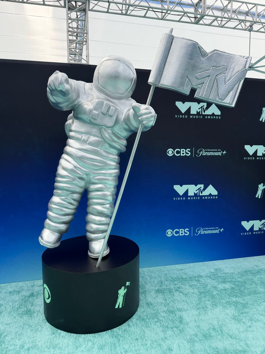 MTVBrasil's tweet photo. oieeee 👉👈 (na intenção de assistir o #VMAs com você

Acompanhe TUDO ao vivo na Pluto TV https://t.co/5XenTX2zyr 🧑‍🚀 https://t.co/fZYe9dOusG