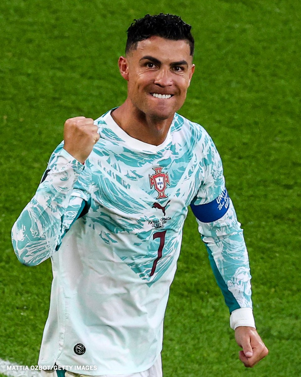 NoodleHairCR7's tweet photo. FT: Cristiano Ronaldo leads Portugal to a very important 1-2 win vs Norway

The GREATEST 🐐 https://t.co/kmbccdctNy