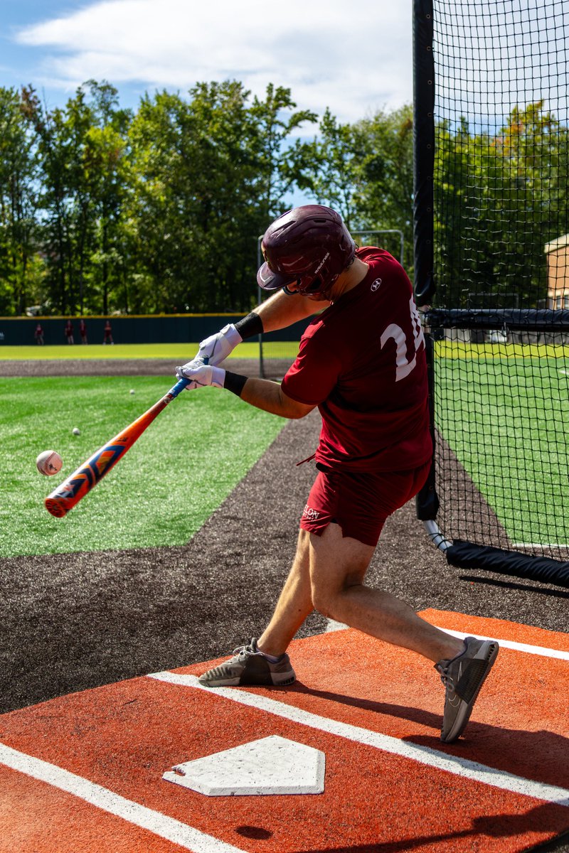 ElonBaseball's tweet photo. About that time. ⏰

#PhoenixRising | #GoldStandard https://t.co/LGQoFYVWz9