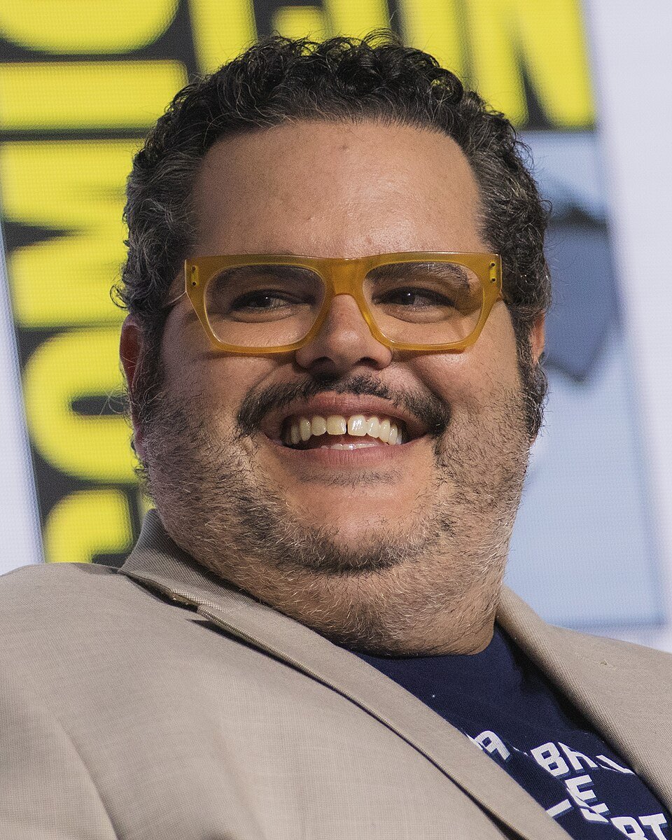 NexusPointNews's tweet photo. Josh Gad speaks up about 7 men gang raping a woman at the Cornell University:

“When we start setting a precedent that our girls and women can be brutally raped, and the resulting disciplinary action is to hand out (checks notes) ESSAYS (like it's Bart Simpson being a lil' rascal), about why it was wrong to brutally violate an innocent girl, we have lost our fucking minds.
[...] 
This isn't an Oopsie Daisy. It's the destruction of a life. And we are sending a profoundly disturbing message with our inability to hold anyone accountable that this is OK. Fuck that. Enough.”