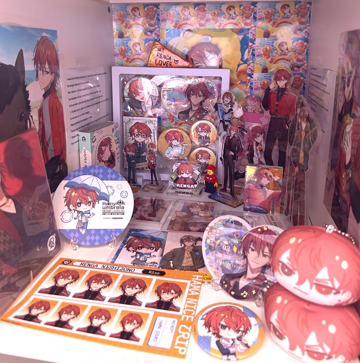 machir1ze's tweet photo. reorganized my shrine!
its been a mess ever since i got shumai😵‍💫
she loves grabbing renga from the cubbies :< https://t.co/fKgwGGyXK1