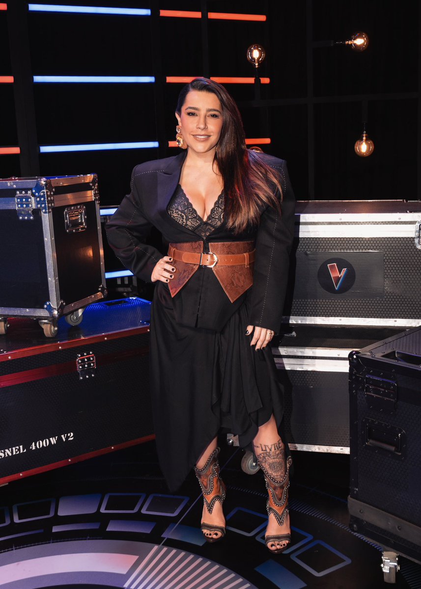 LauanaPrado's tweet photo. Chegou a hora, o @TheVoiceBrasil começou 💪
O meu time começa a ser montado a partir de agora 🚨🫵 https://t.co/eMQQaIvwhe