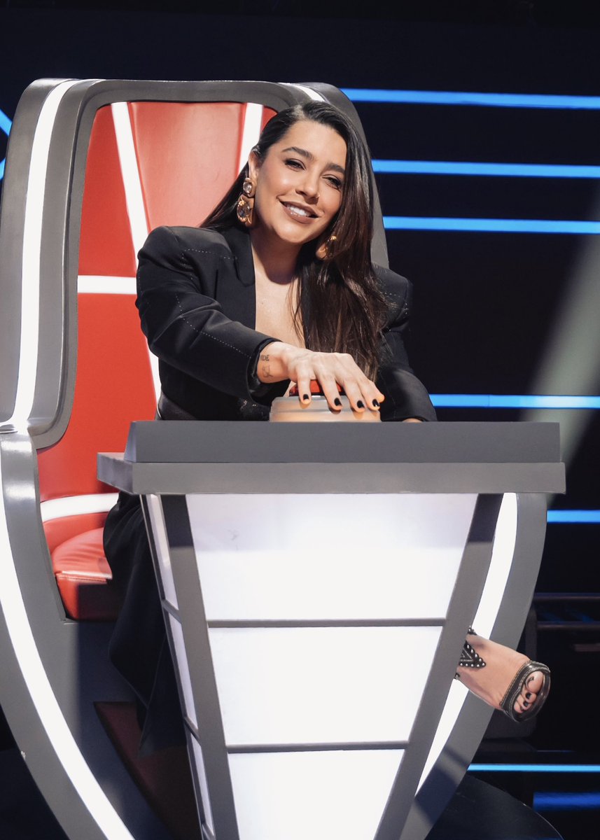 LauanaPrado's tweet photo. Chegou a hora, o @TheVoiceBrasil começou 💪
O meu time começa a ser montado a partir de agora 🚨🫵 https://t.co/eMQQaIvwhe