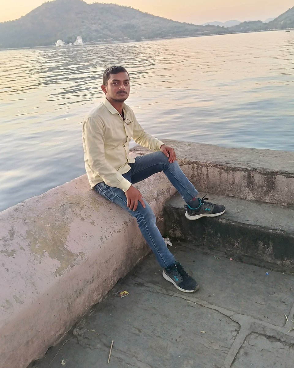 AngelinaShqtte's tweet photo. Visit Sajjangarh Fort and Fateh Sagar Lake in Udaipur. https://t.co/CO6QrtAppg